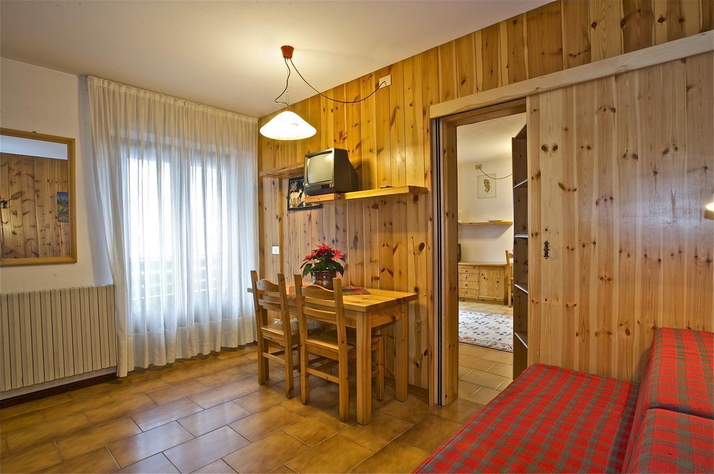 Residence Raffaella Santa Caterina Valfurva Pokój zdjęcie